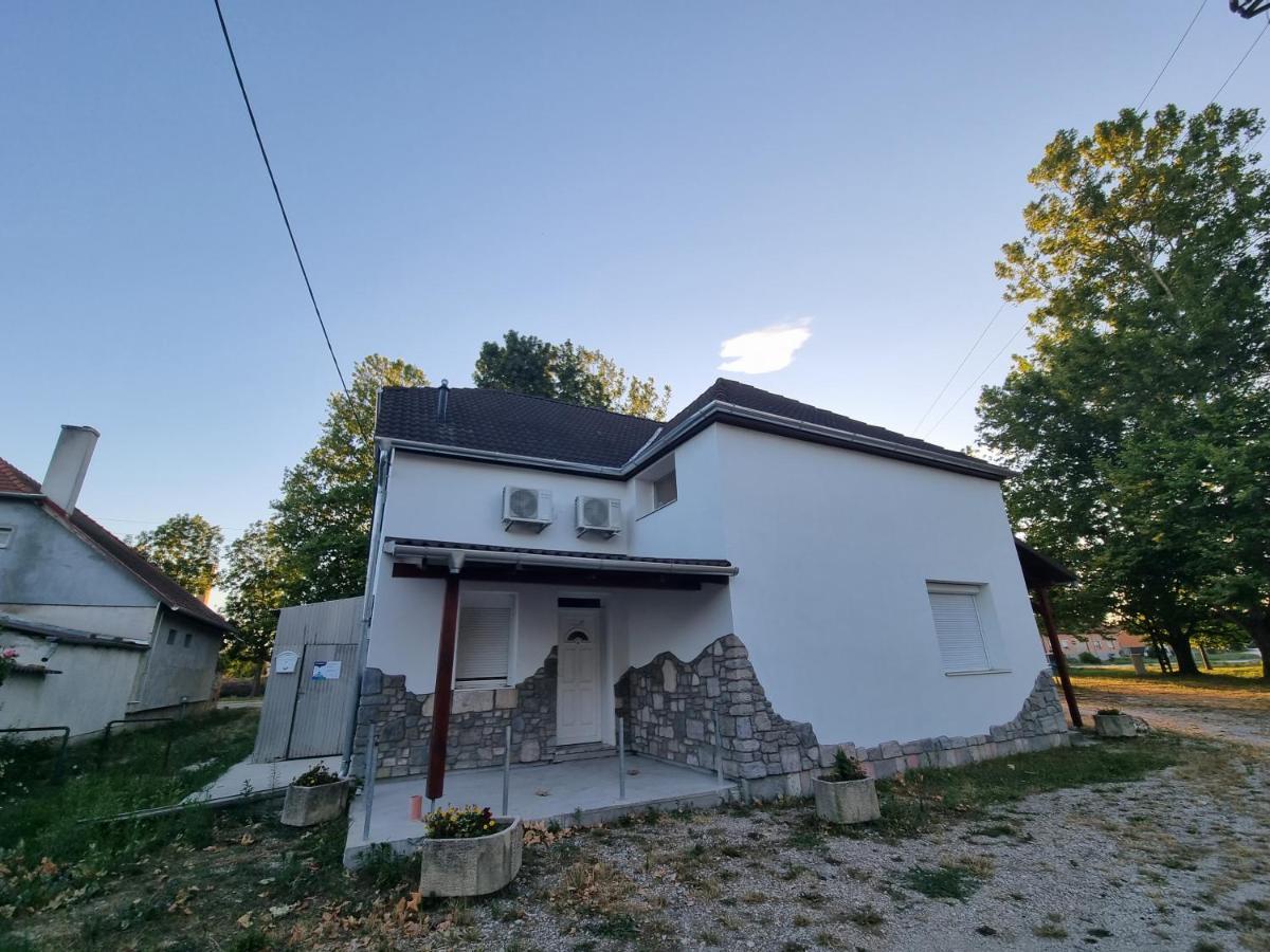 Sosto Apartman Székesfehérvár Exteriér fotografie